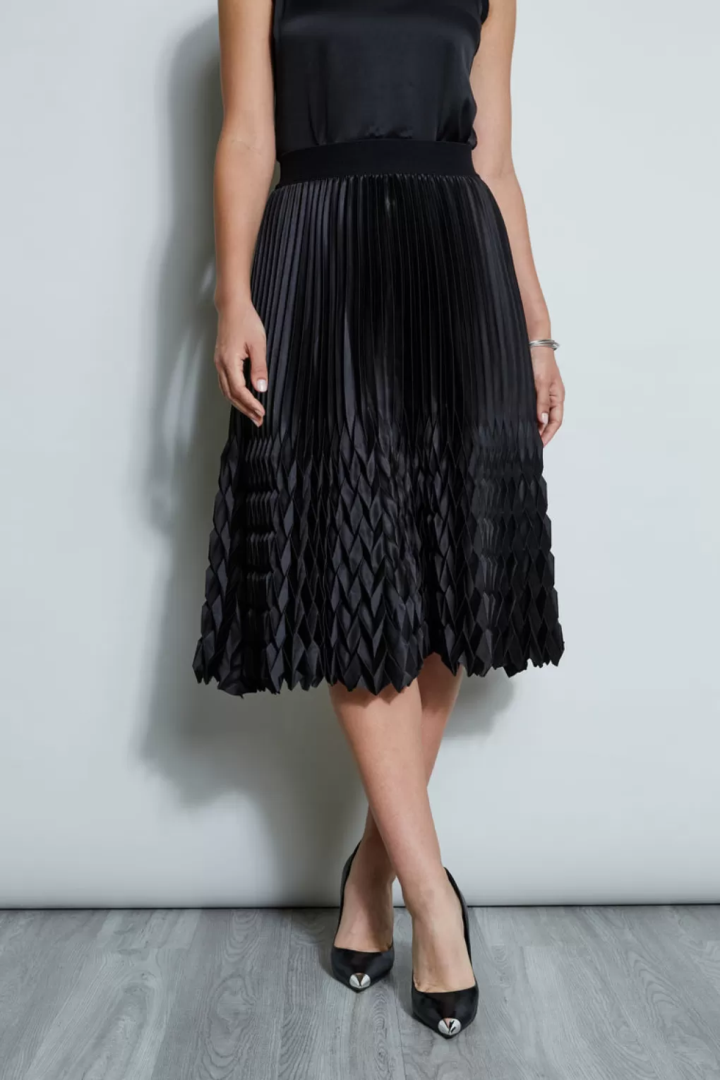 Store Elie Tahari Diamond Pleated Skirt BLACK