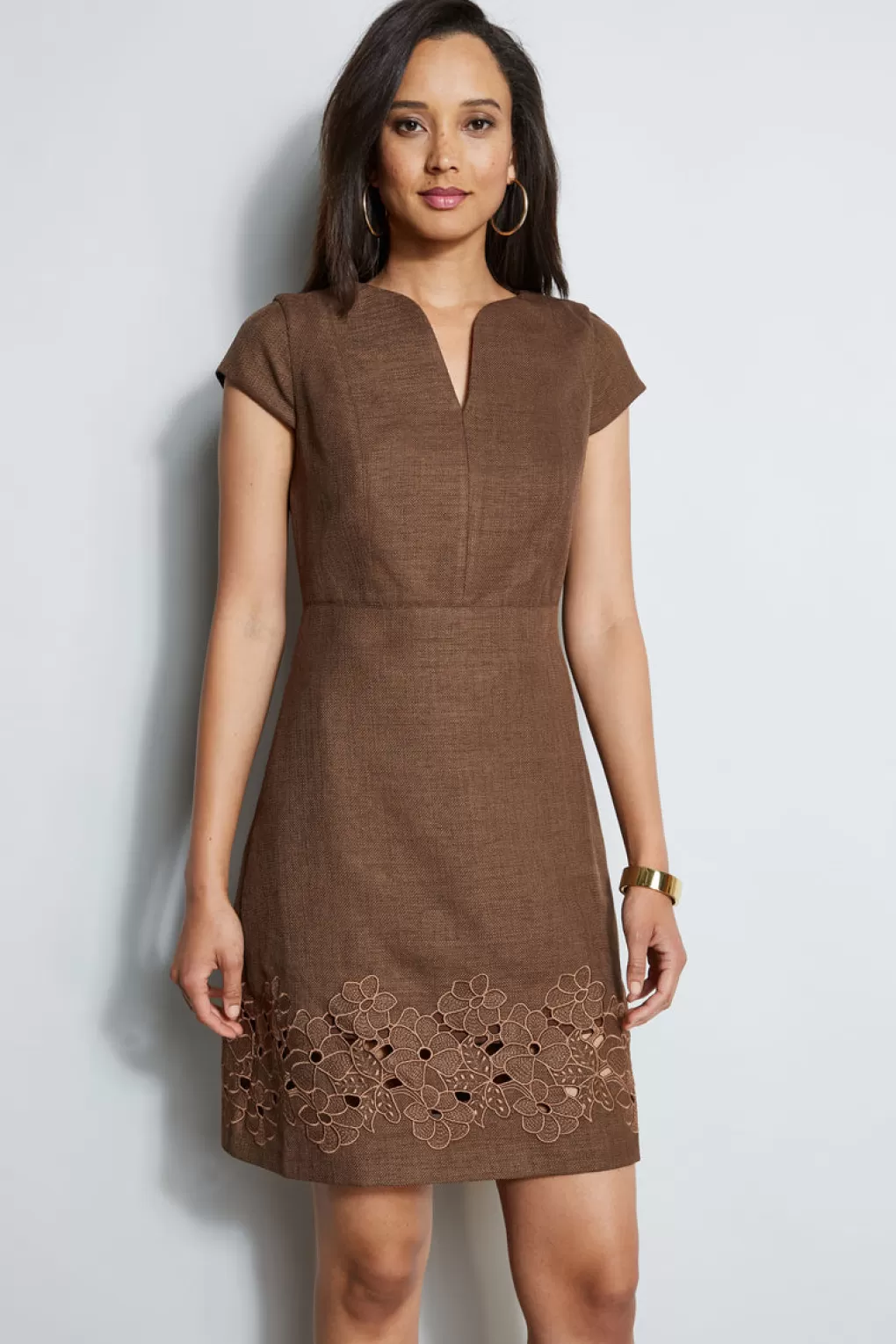 Sale Elie Tahari Short Sleeve Embroidered Hem Dress SUMATRA