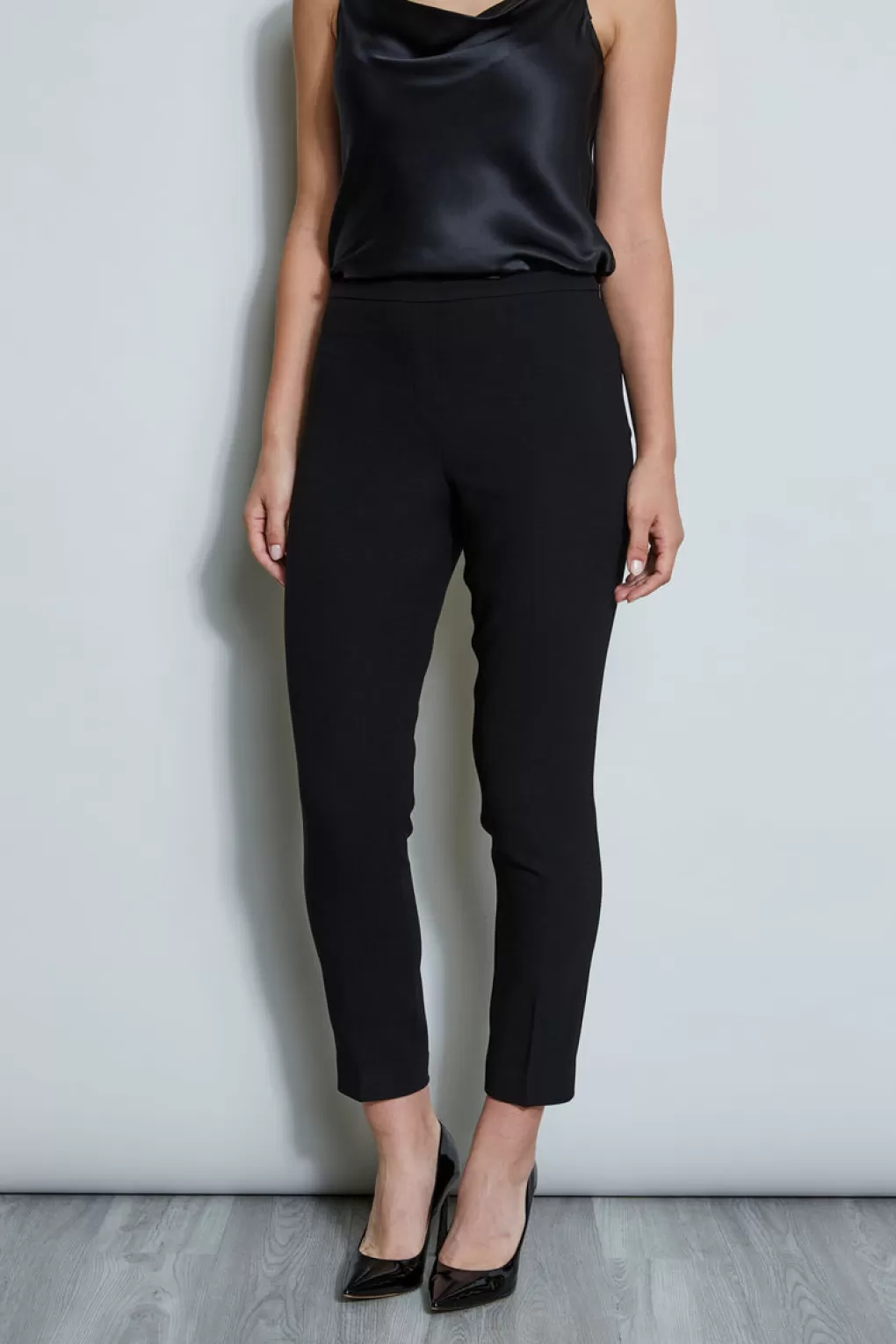 Sale Elie Tahari Slim Fit Crepe Pant BLACK