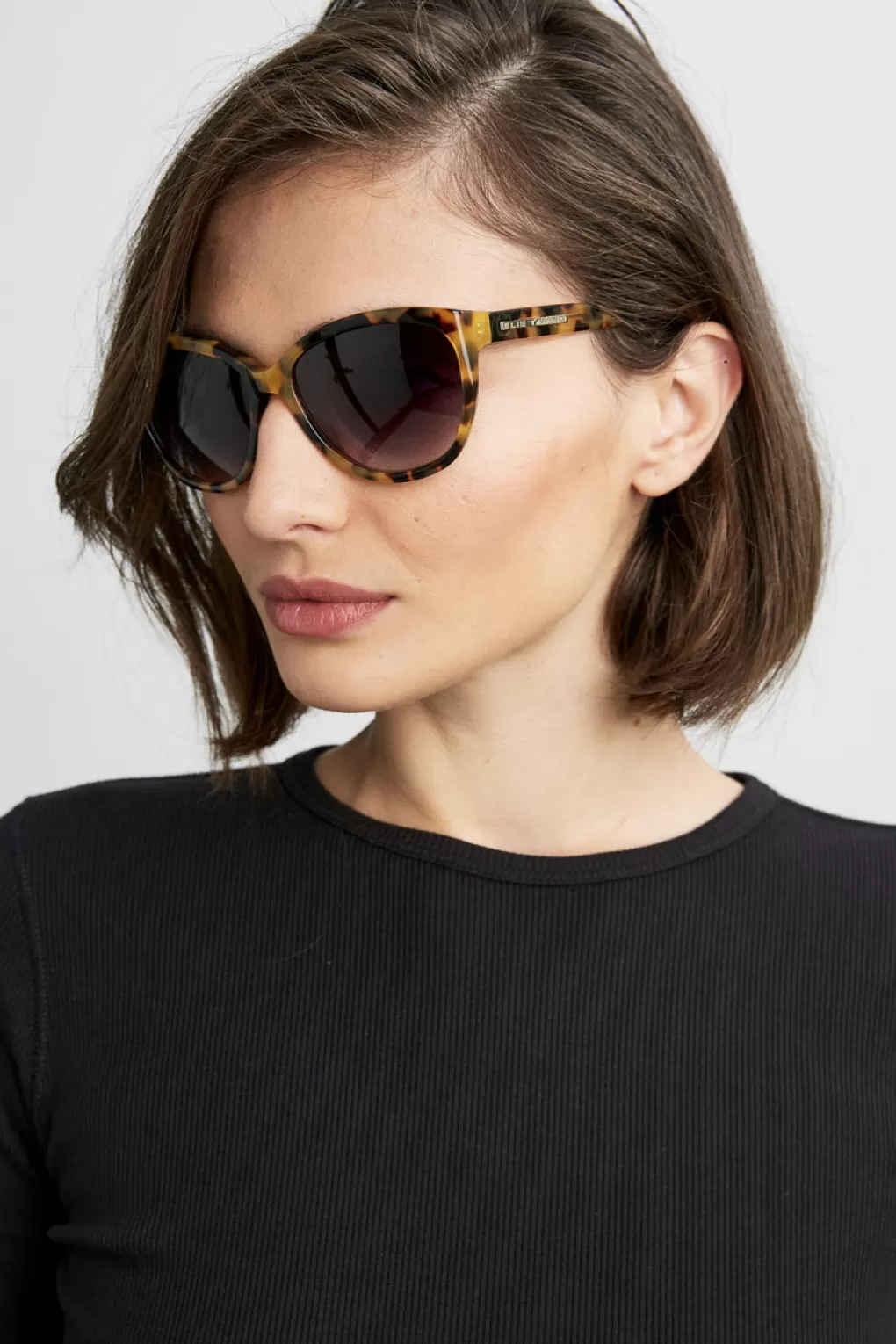 Store Elie Tahari Squared Cateye Sunglasses Tokyo/ Tort